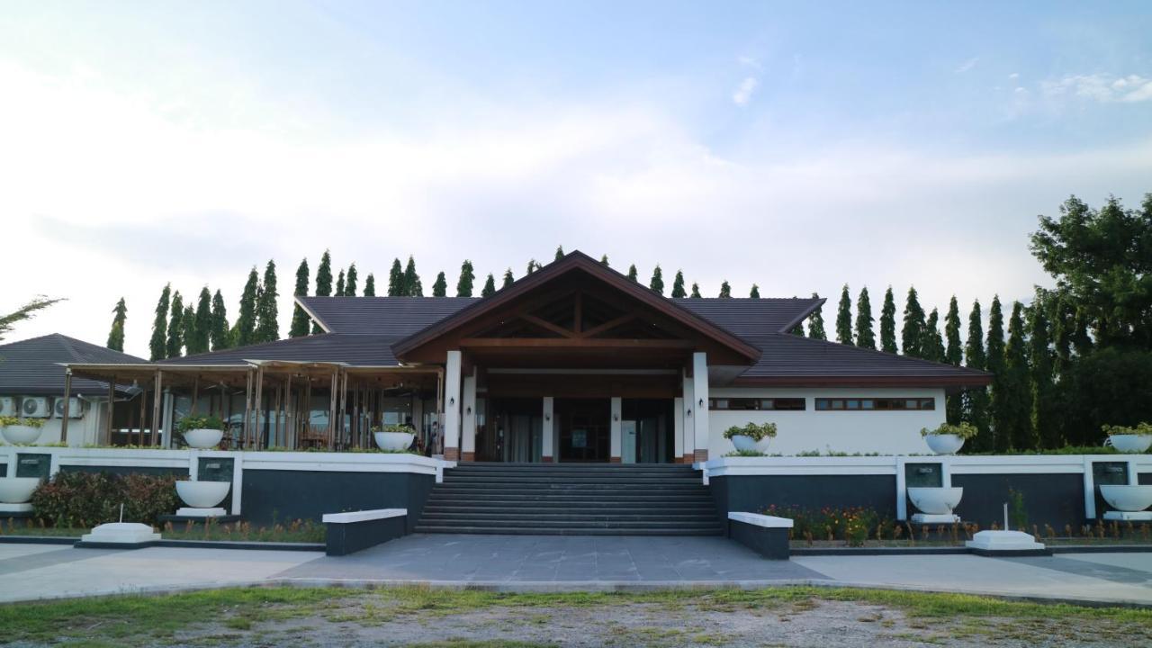 Estancia De Lorenzo Tarlac Exterior foto
